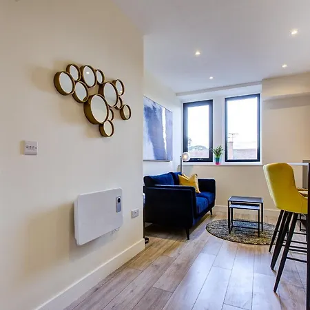 Hybrid Resi - Cheam, Sutton Near Wimbledon With Onsite Car Parking Apartment Exterior photo