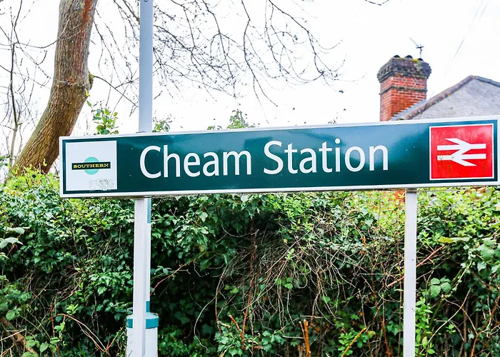Hybrid Resi - Cheam, Sutton Near Wimbledon With Onsite Car Parking